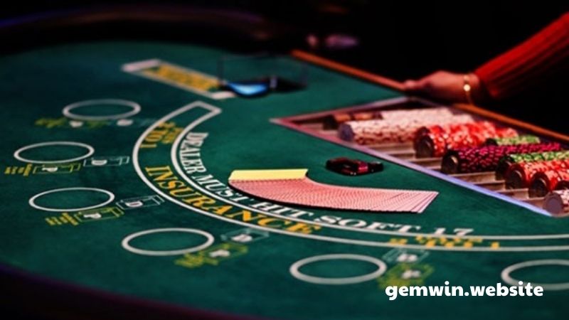 luat choi baccarat chien thuat Baccarat là trò chơi quen thuộc tại nhiều cổng game giải trí